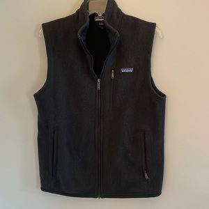 Like new Patagonia mens vest .. charcoal grey